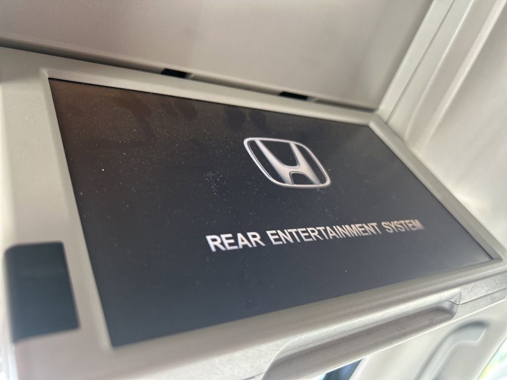 Used 2015 Honda Odyssey Touring image 13