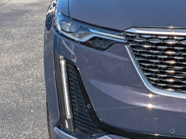 Certified 2025 Cadillac XT6 Premium Luxury AWD/4WD image 9