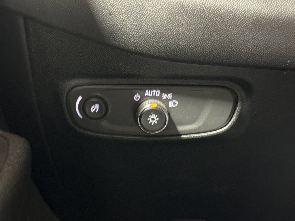 Used 2019 Chevrolet Equinox LT FWD image 18