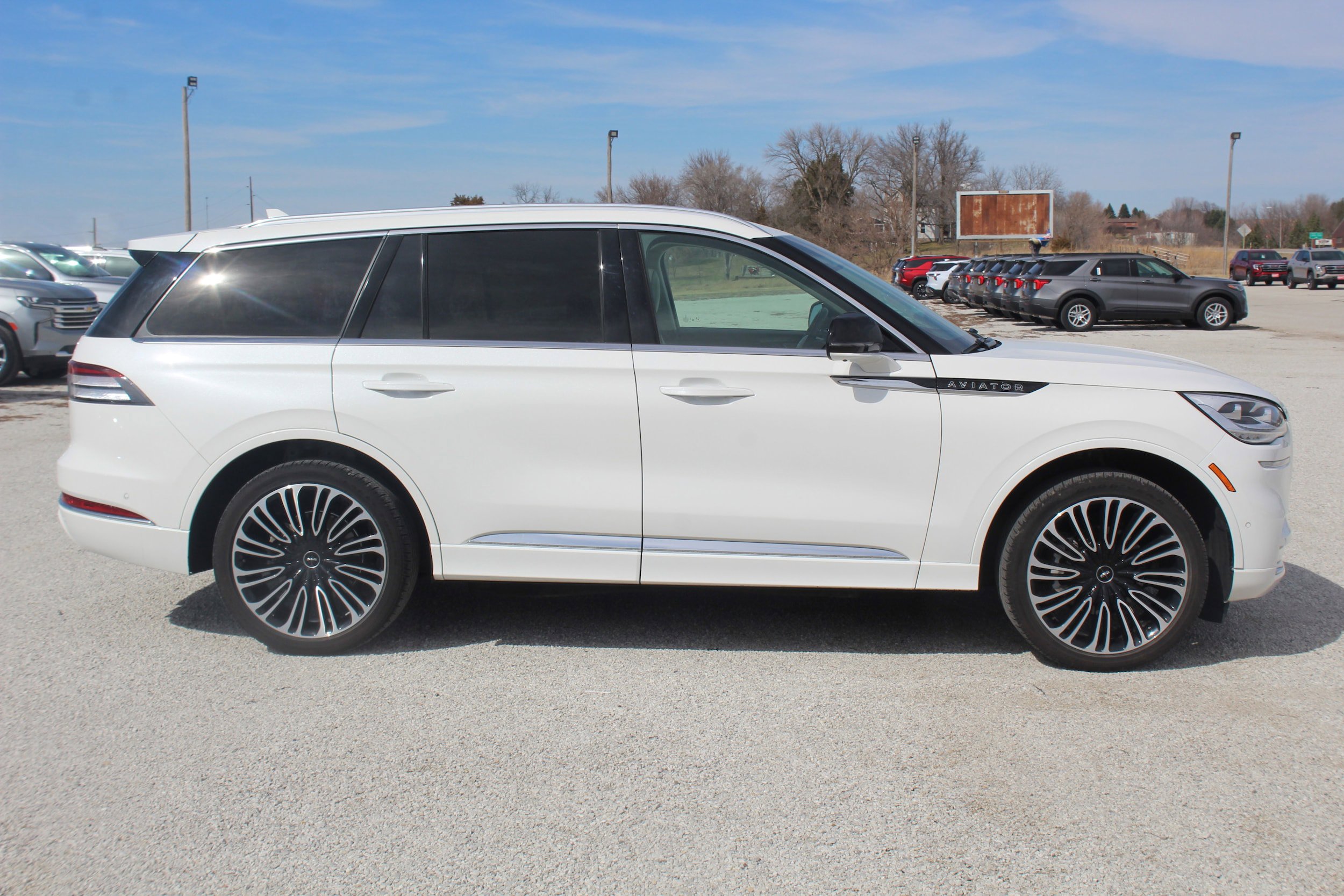 Used 2024 Lincoln Aviator Black Label w/ Dynamic Handling Package image 4