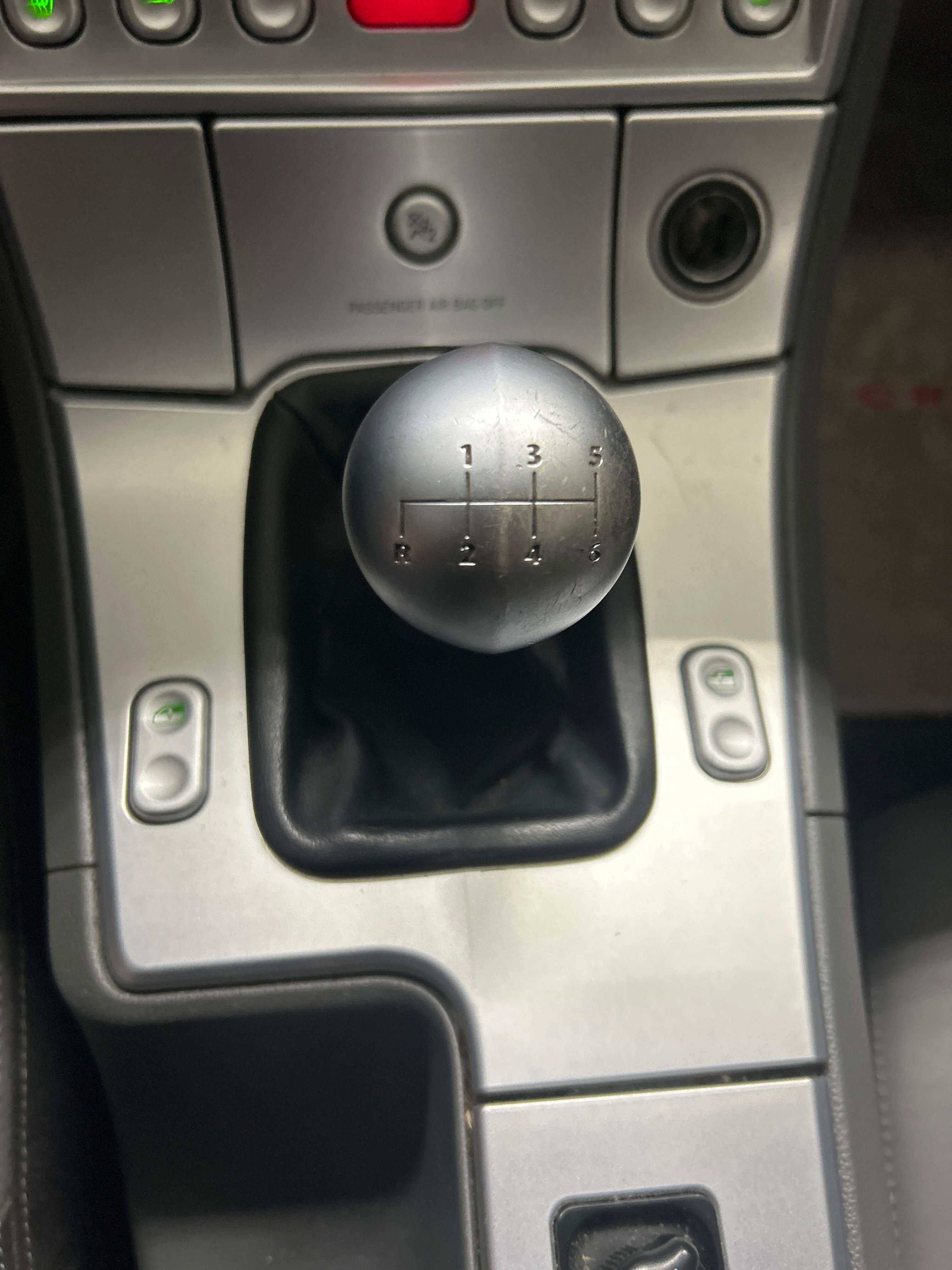 Used 2008 Chrysler Crossfire Limited RWD image 12