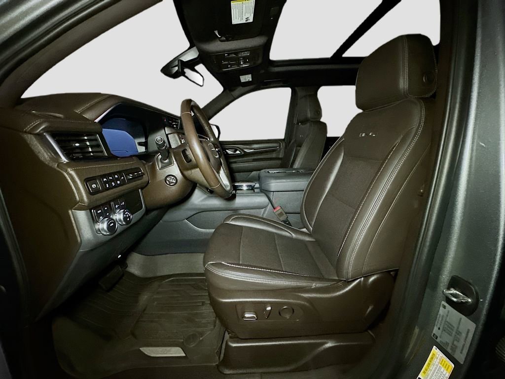 Used 2022 GMC Yukon XL Denali AWD/4WD image 17