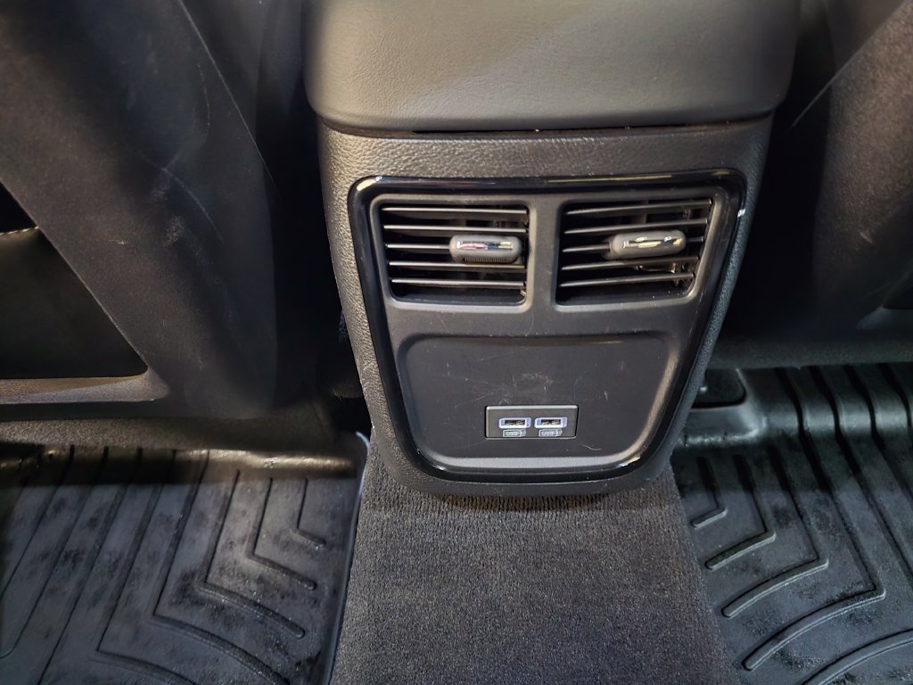 Used 2023 Dodge Charger R/T w/ Plus Group RWD image 33