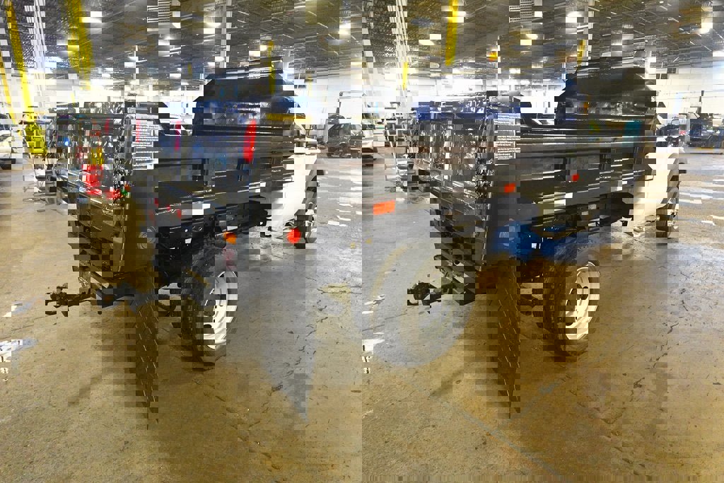 Used 2011 Ford F450 XL w/ Trailer Tow Pkg image 5