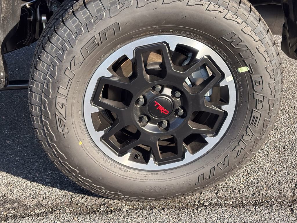 New 2025 Toyota Tacoma TRD Off-Road image 10