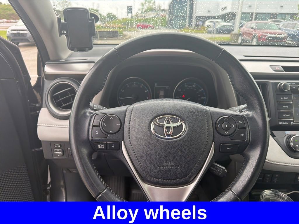 Used 2018 Toyota RAV4 XLE AWD/4WD image 15