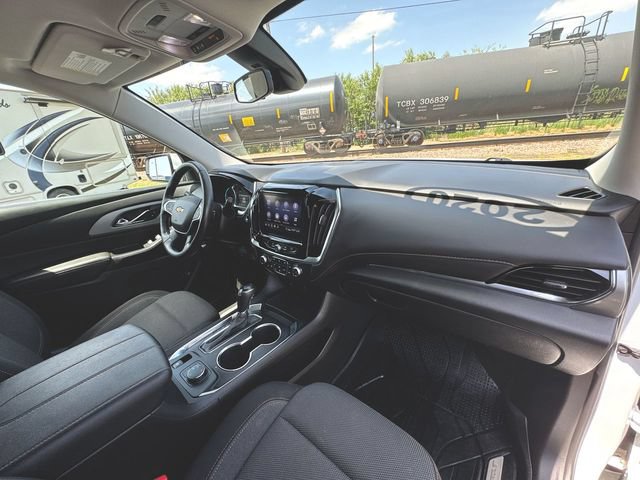 Used 2020 Chevrolet Traverse LT w/ Driver Confidence II Package AWD/4WD image 27