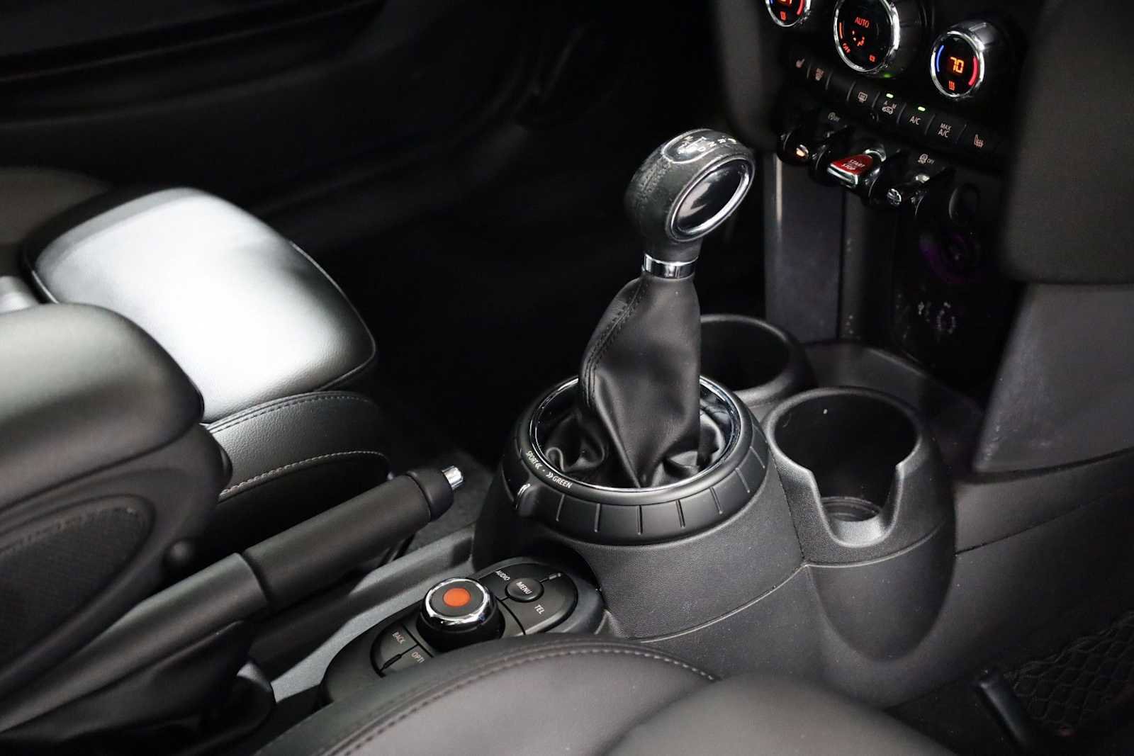 Used 2015 MINI Cooper 2-Door Hardtop image 20