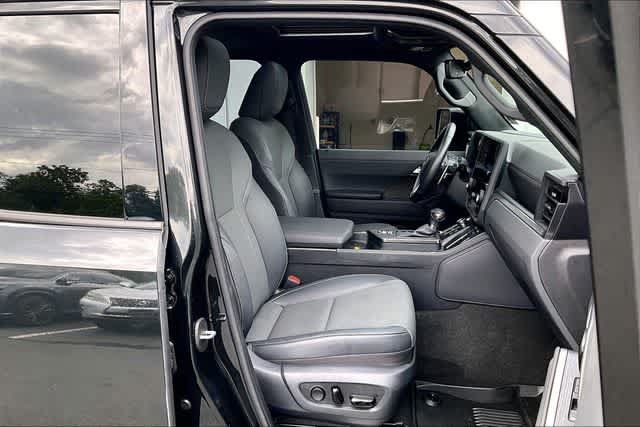 Used 2025 Lexus GX 550 w/ Accessory Package (2T) AWD/4WD image 30