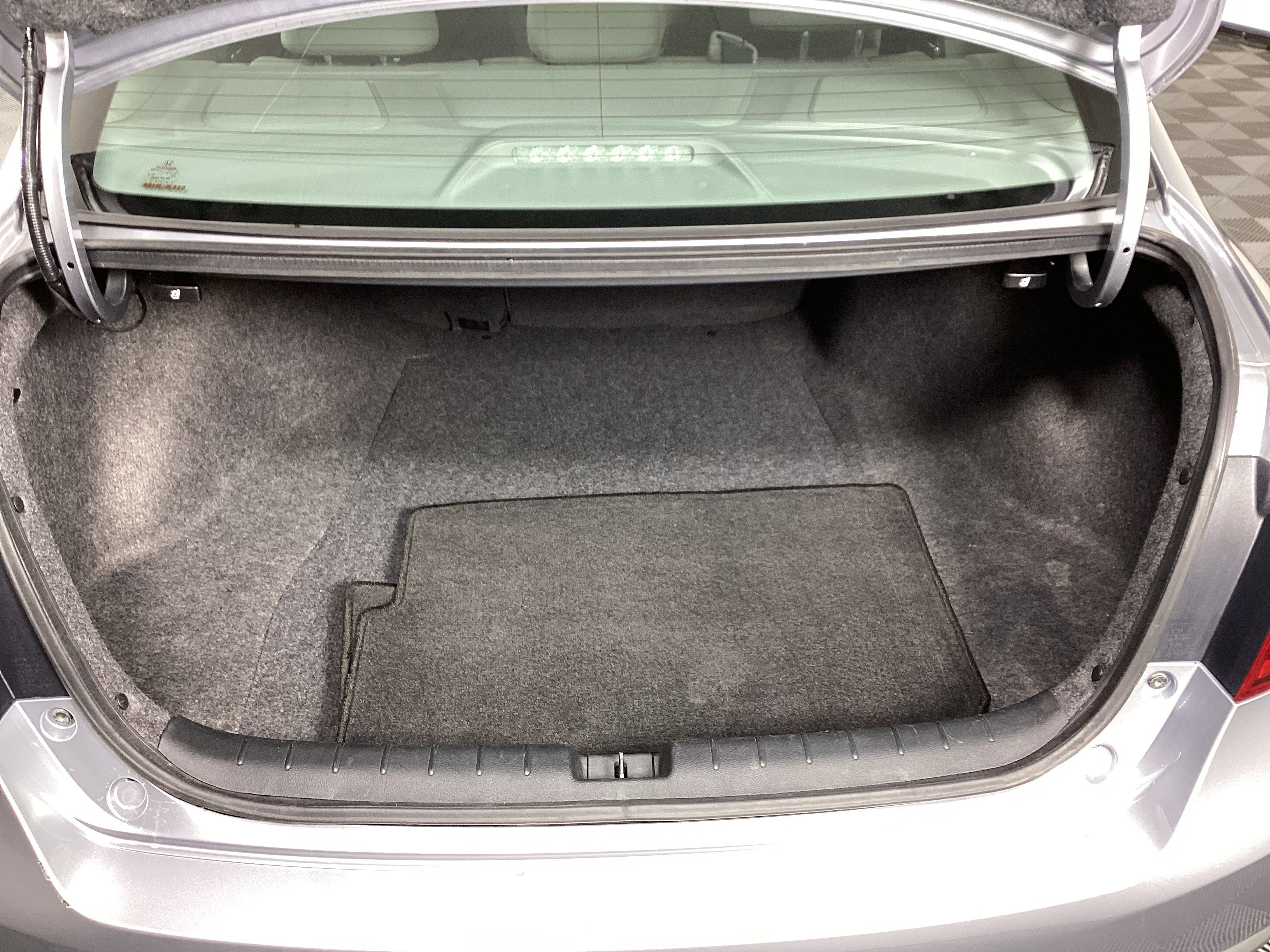 Used 2017 Honda Accord EX-L image 10