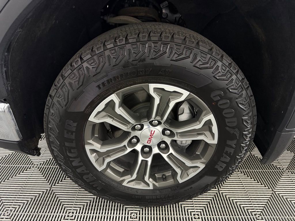 Used 2024 GMC Sierra 1500 SLE w/ X31 Off-Road Package image 11