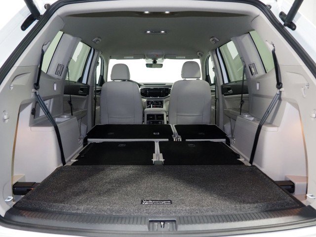 Used 2023 Volkswagen Atlas SE w/ Technology Package image 41
