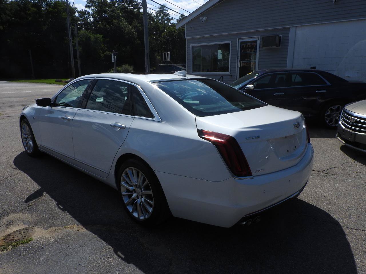 Used 2017 Cadillac CT6 3.6 AWD image 4