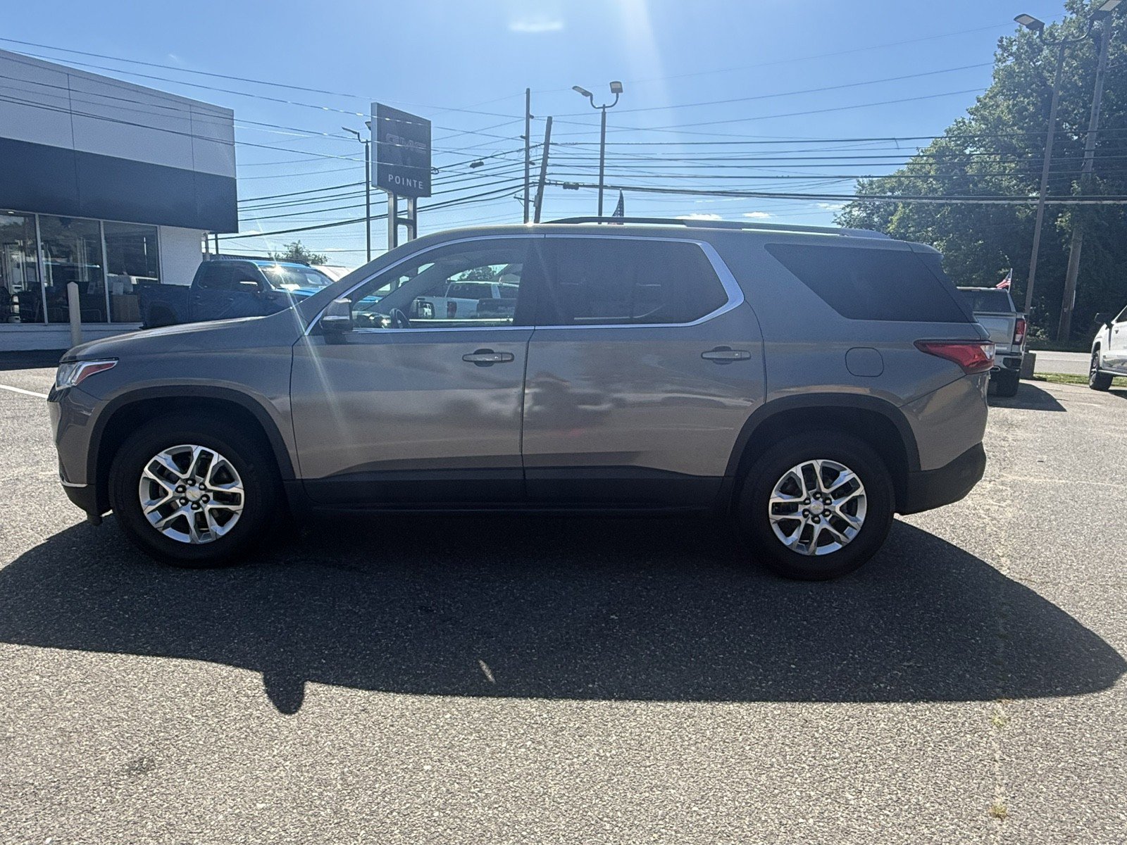 Used 2018 Chevrolet Traverse LT FWD image 6