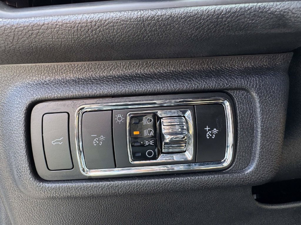 Used 2023 Lincoln Corsair Reserve w/ Equipment Group 201A AWD/4WD image 21