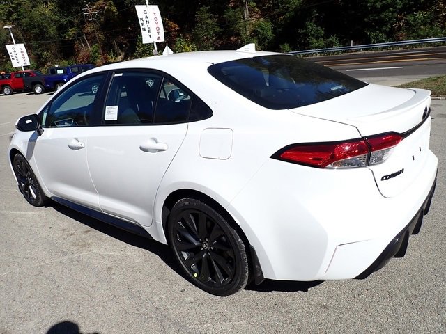 New 2026 Toyota Corolla SE image 6