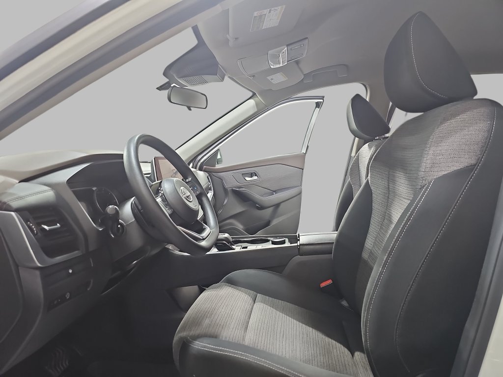 Used 2023 Nissan Rogue SV AWD/4WD image 18