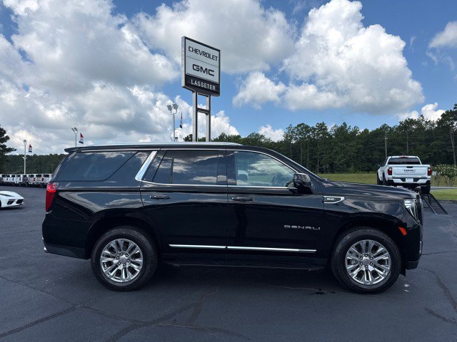 Used 2022 GMC Yukon Denali RWD image 2