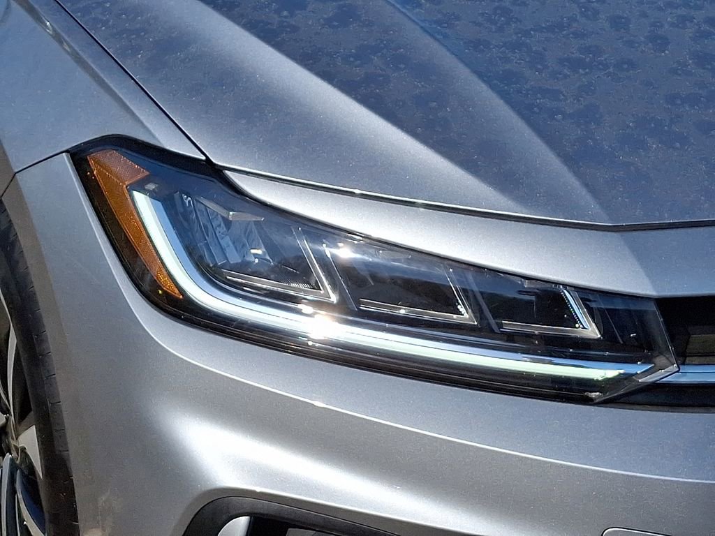 Used 2025 Volkswagen Jetta S image 9