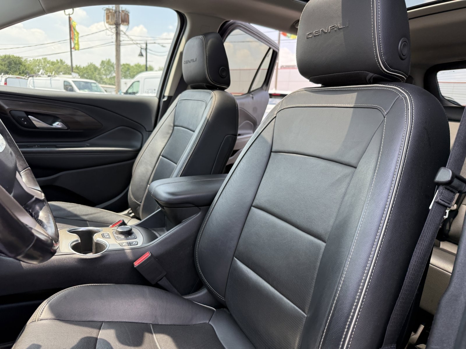 Used 2018 GMC Terrain Denali w/ Advanced Safety Package image 16