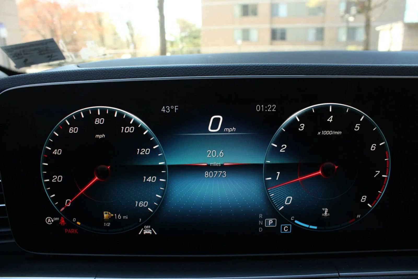 Used 2020 Mercedes-Benz GLE 350 4MATIC image 36
