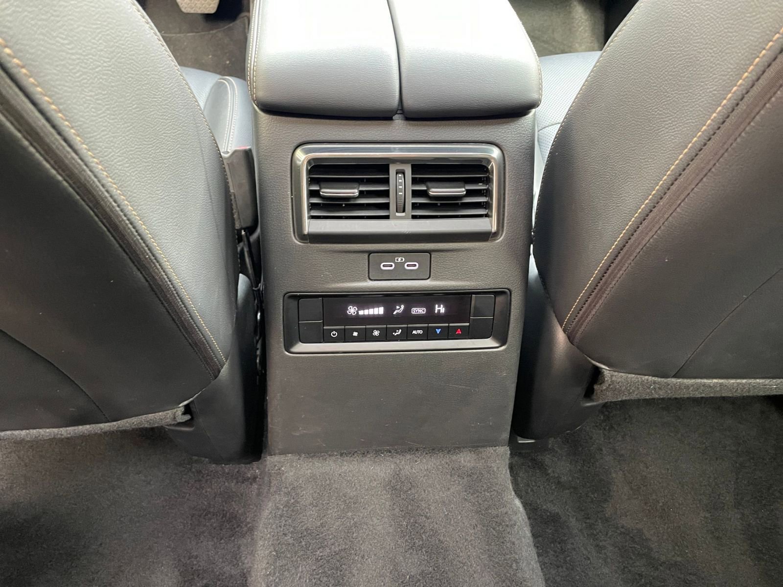 Used 2025 MAZDA CX-70 3.3 Turbo w/ Preferred Package image 24