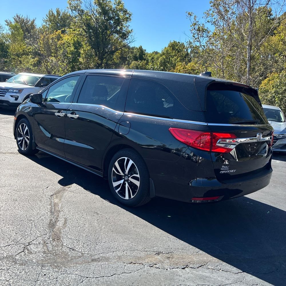 Used 2018 Honda Odyssey Elite image 4