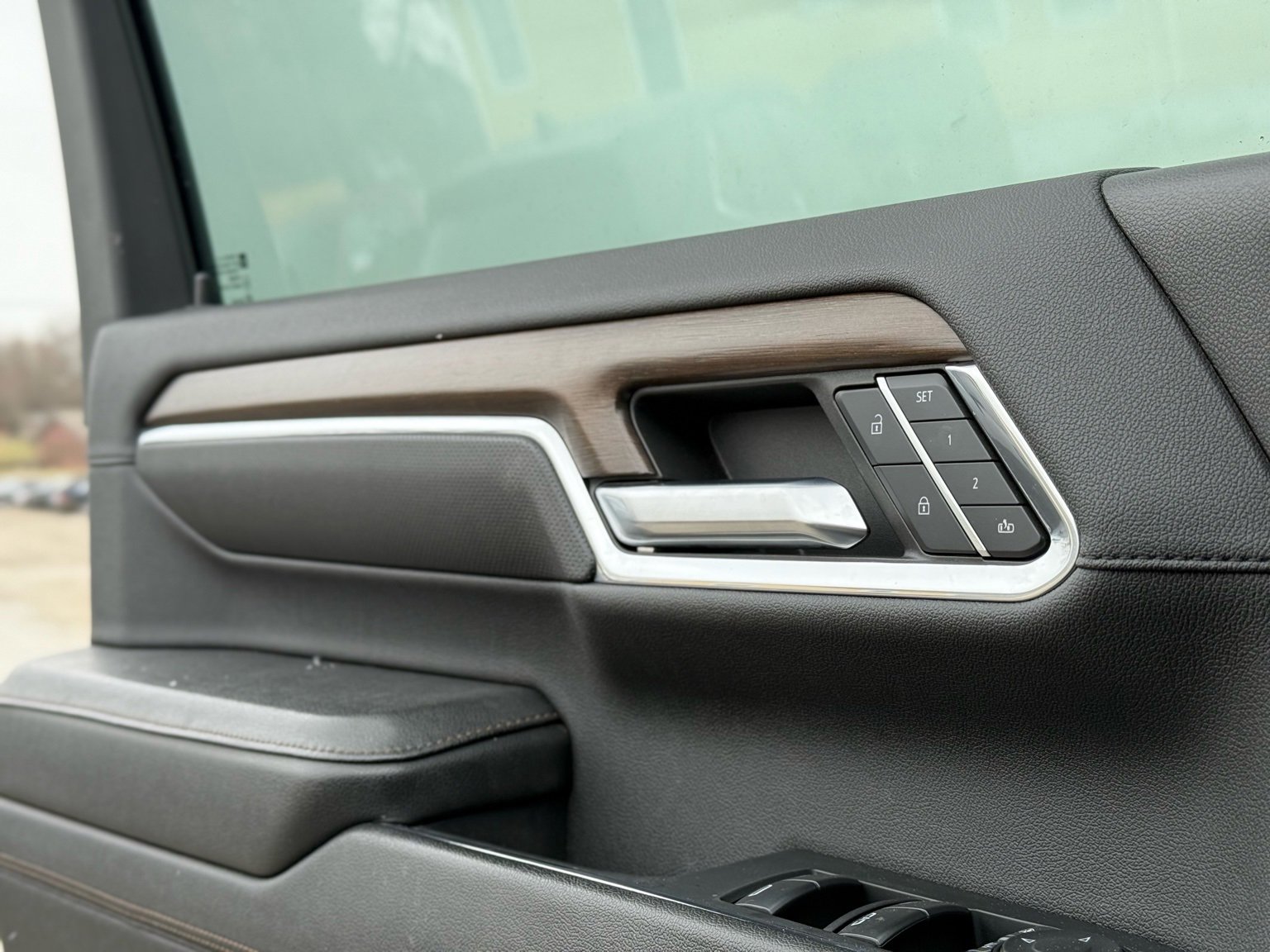 Used 2024 Chevrolet Silverado 2500 High Country w/ Midnight Edition image 21