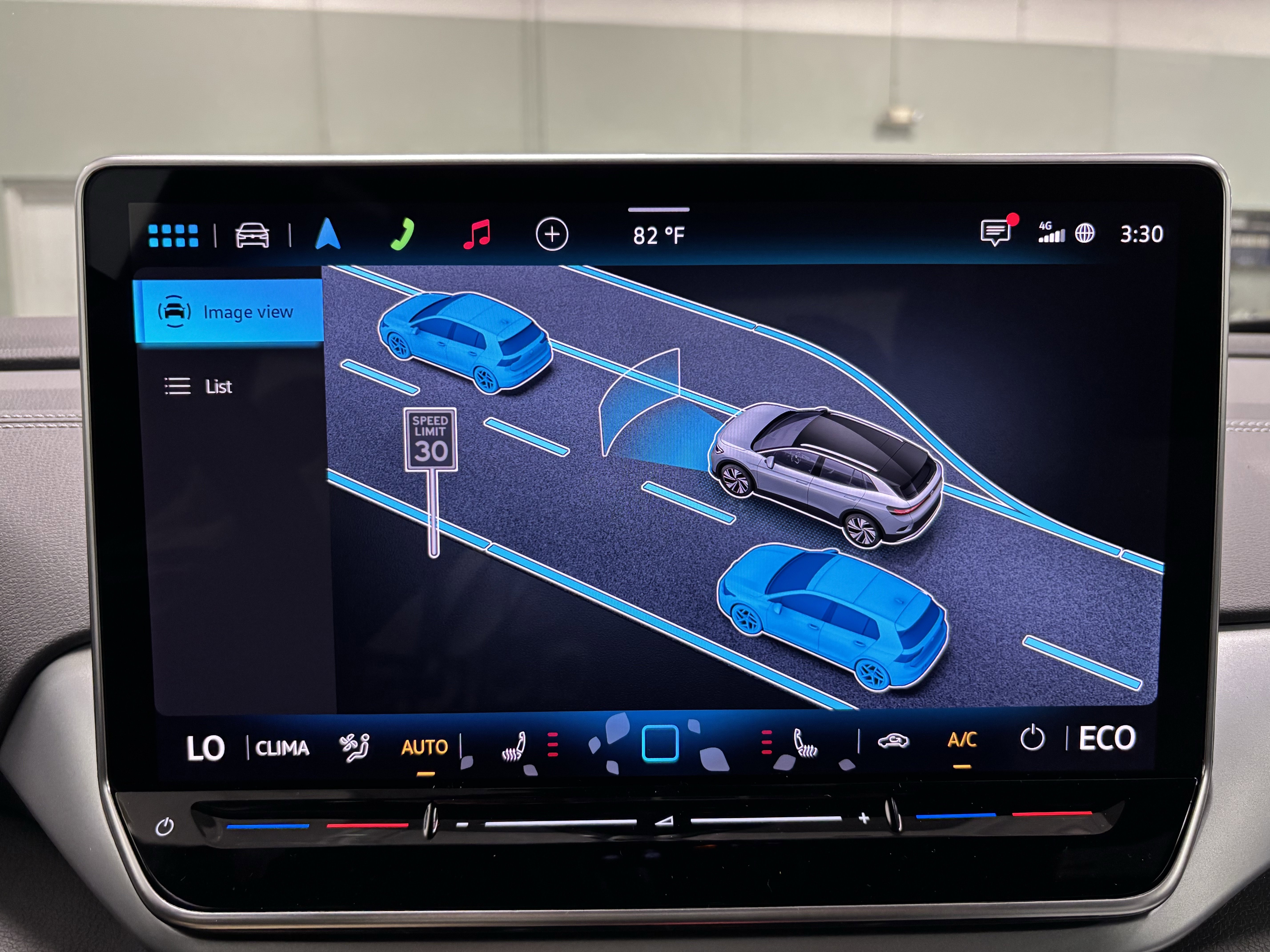 New 2025 Volkswagen ID.4 Pro image 21