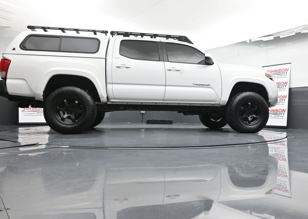Used 2017 Toyota Tacoma SR5 w/ Tow Package image 38