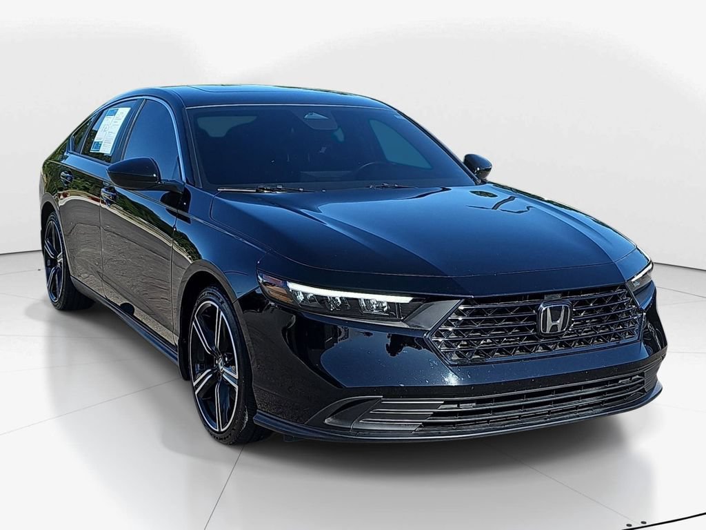Used 2025 Honda Accord Sport image 3
