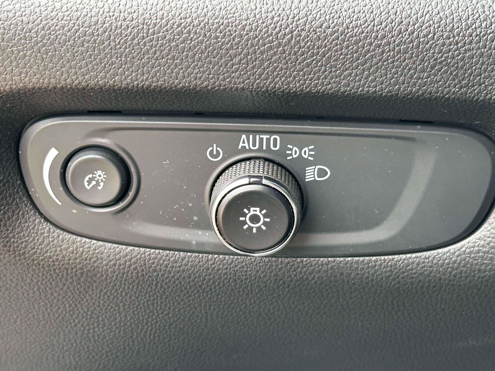 Used 2023 Chevrolet Traverse LT w/ Midnight/Sport Edition AWD/4WD image 20