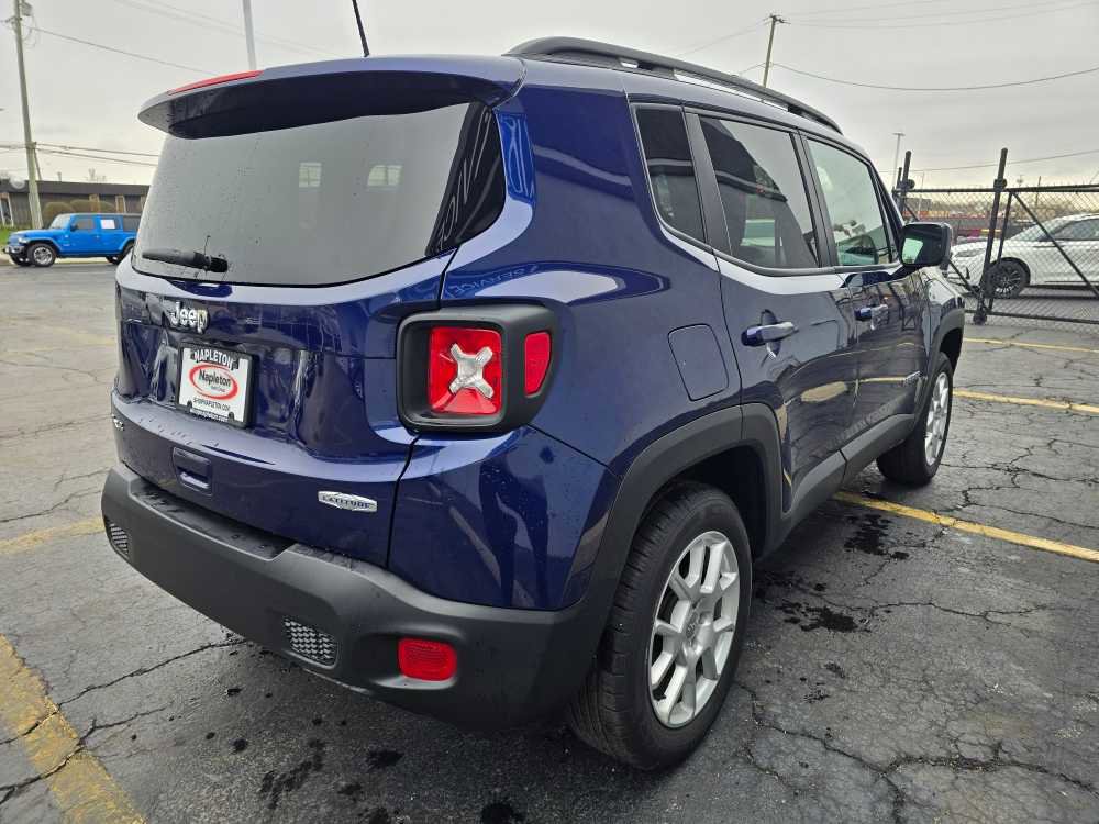 Used 2019 Jeep Renegade Latitude w/ Cold Weather Group AWD/4WD image 8
