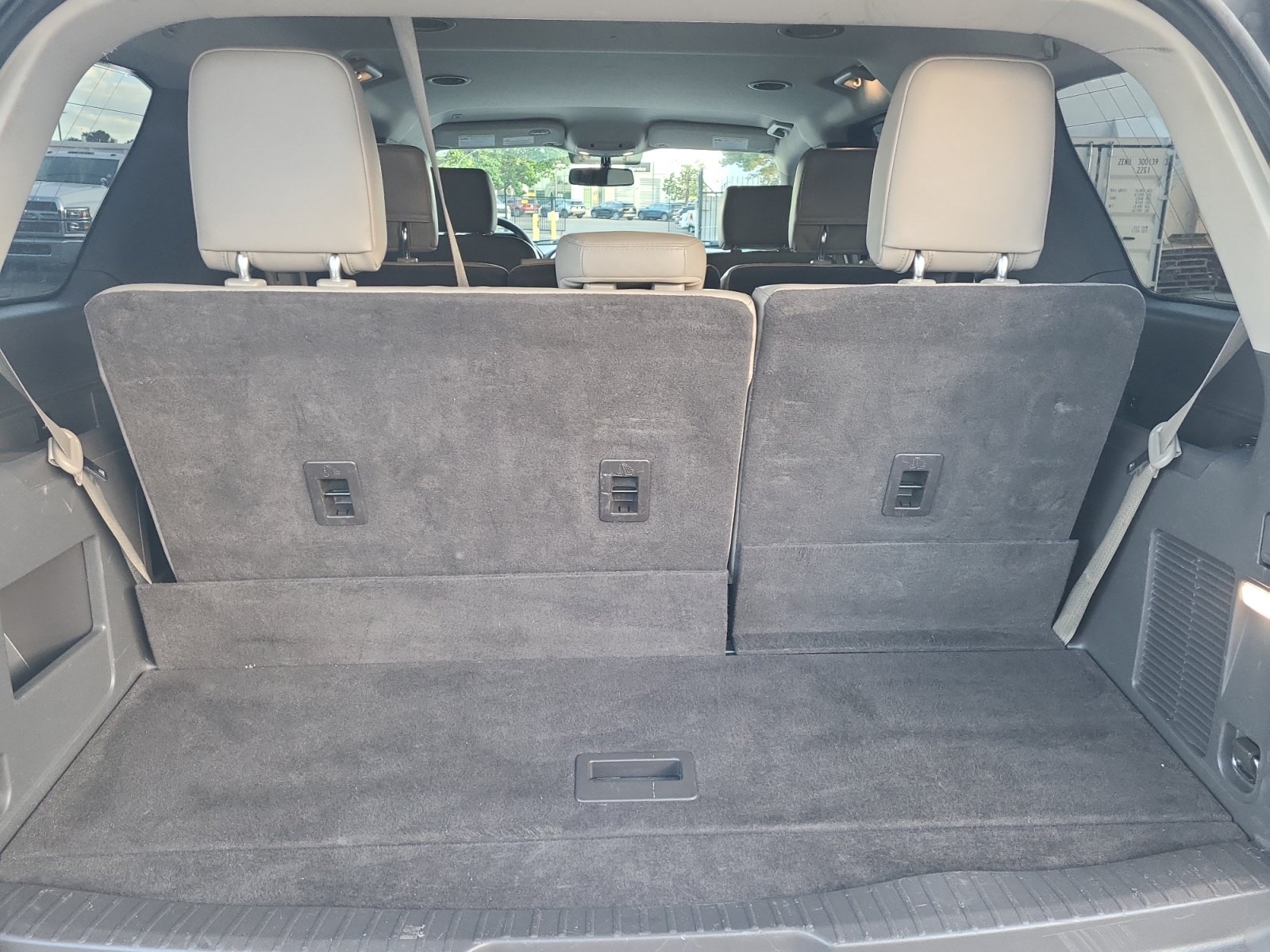 Used 2019 Ford Expedition XLT w/ Equipment Group 202A RWD image 27