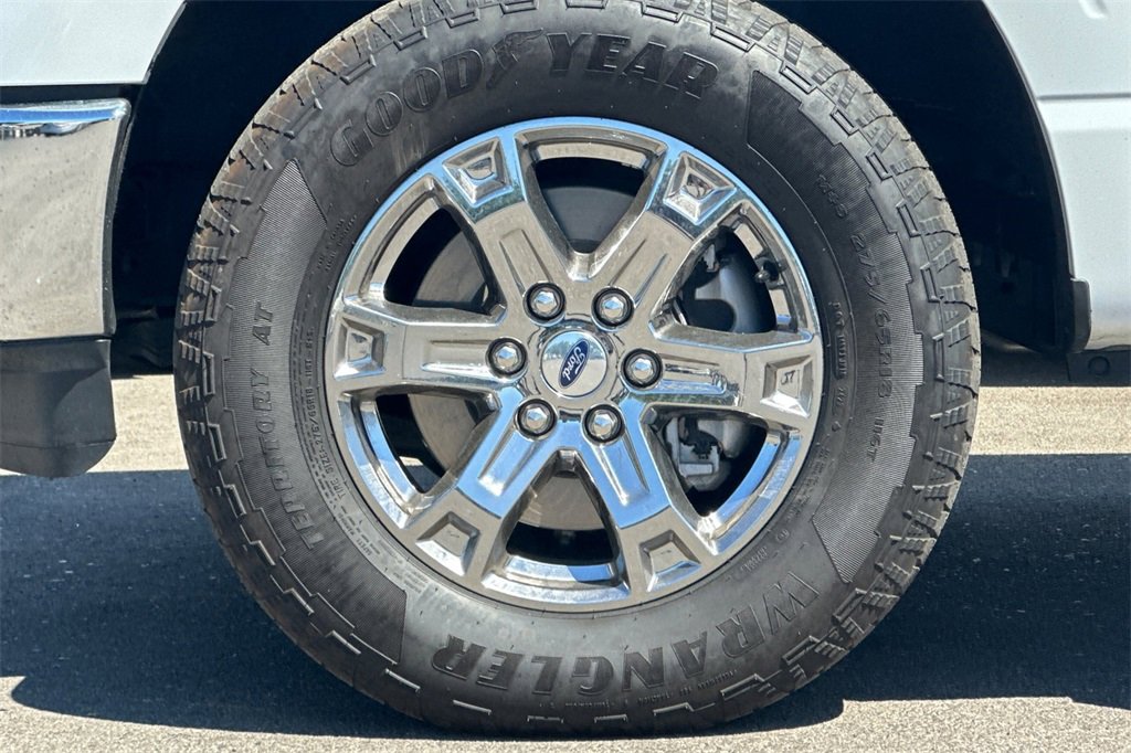 Used 2023 Ford F150 Lariat w/ Trailer Tow Package image 28