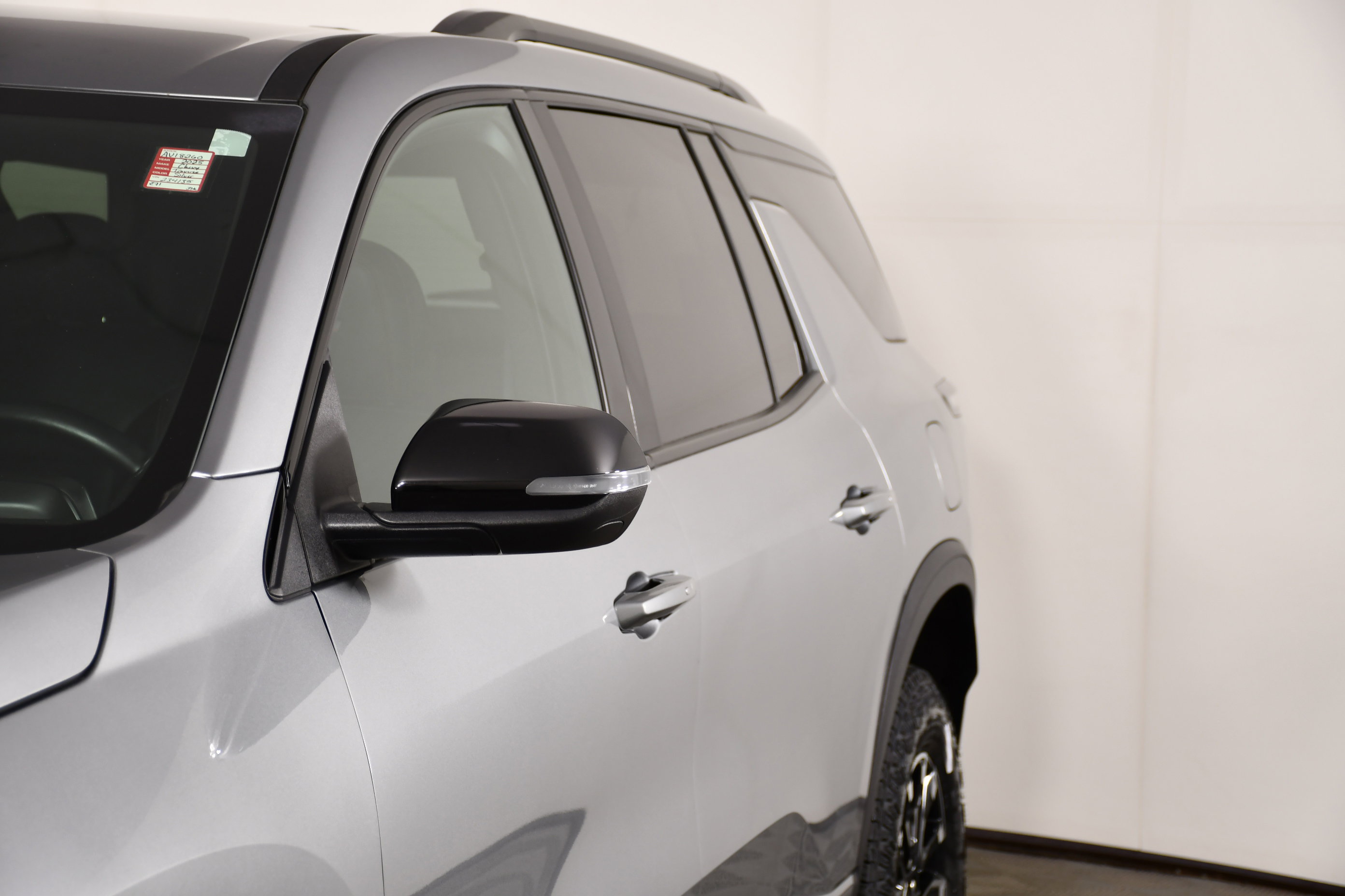 Used 2025 Chevrolet Traverse Z71 image 13