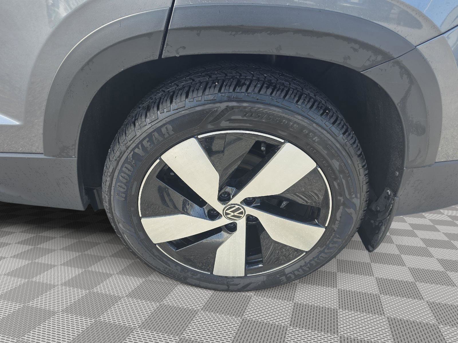 Certified 2024 Volkswagen Taos S AWD/4WD image 14