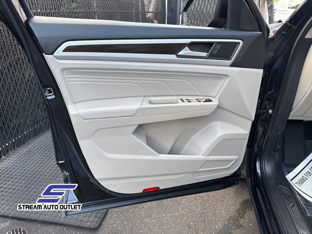 Used 2022 Volkswagen Atlas SE image 27