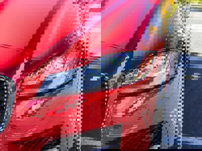 Used 2017 Jaguar XF R-Sport image 14