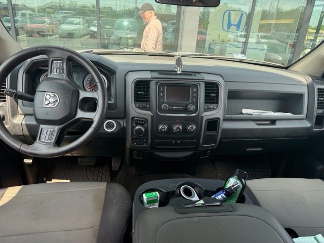 Used 2017 RAM 1500 Express w/ Express Value Package AWD/4WD image 9