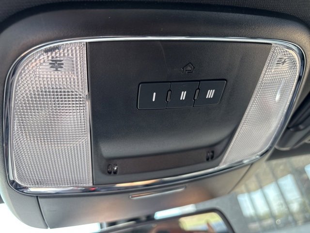 Used 2022 Dodge Charger R/T w/ Driver Convenience Group image 17