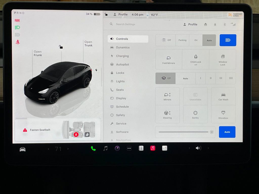 Used 2023 Tesla Model Y Long Range image 24