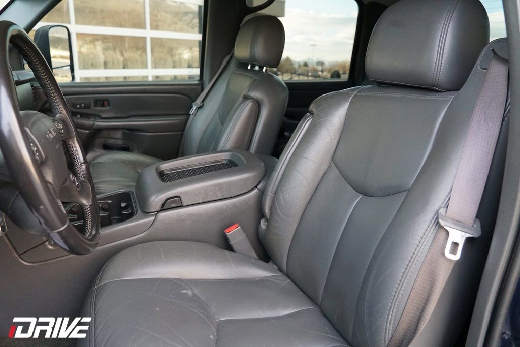 Used 2007 GMC Sierra 3500 SLT w/ Skid Plate Package image 19