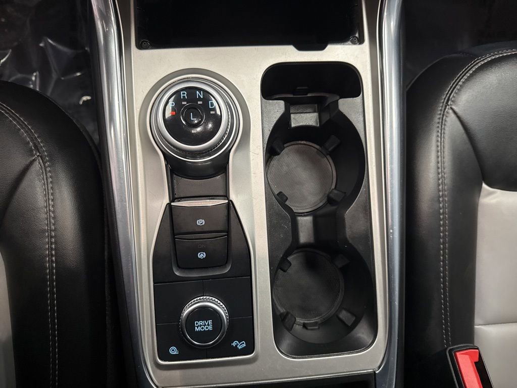 Used 2022 Ford Explorer XLT w/ Equipment Group 202A image 18