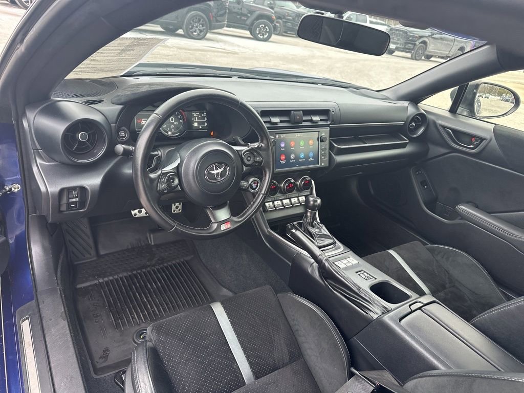 Used 2023 Toyota GR86 Premium w/ ALL Weather Mat Package (TMS) image 13