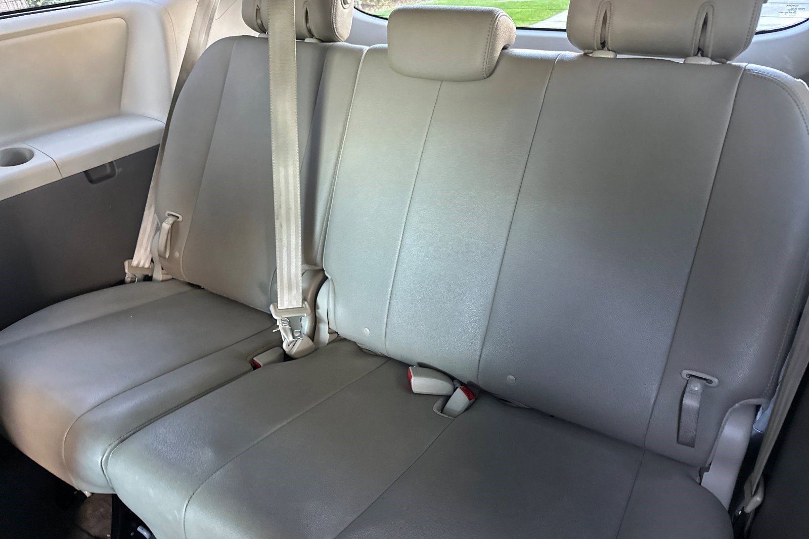 Used 2015 Toyota Sienna XLE w/ XLE Navigation Package image 18