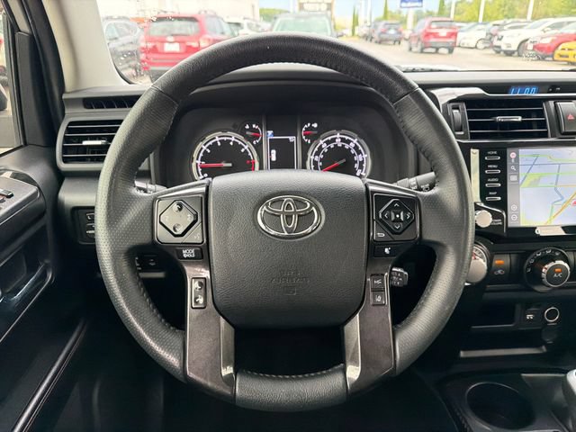 Used 2022 Toyota 4Runner TRD Off-Road Premium AWD/4WD image 10