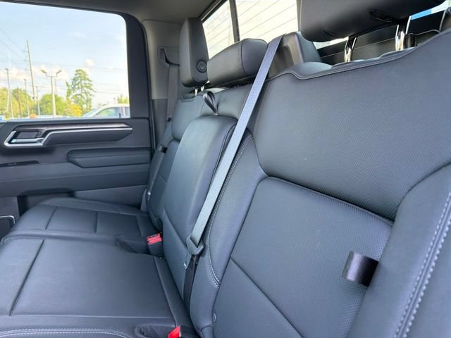 Used 2025 Chevrolet Silverado 2500 LTZ w/ LTZ Convenience Package AWD/4WD image 9