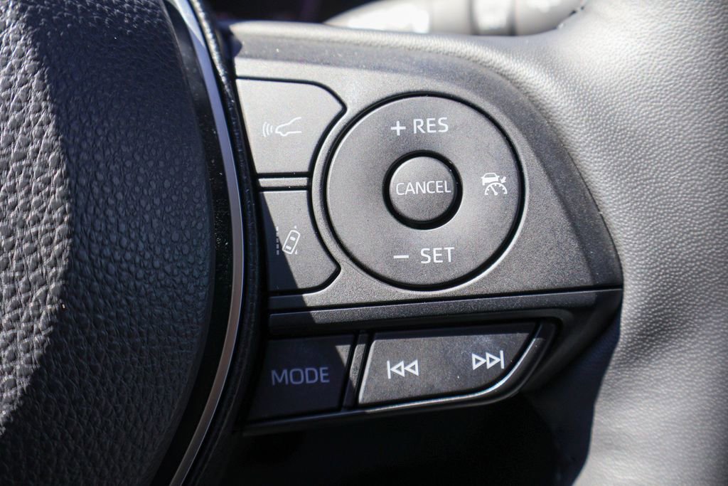 Used 2025 Toyota RAV4 Limited w/ Advanced Technology Package image 15