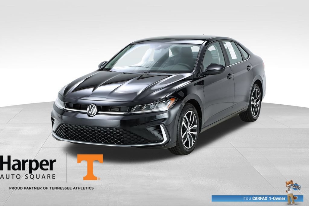Used 2025 Volkswagen Jetta SE w/ Sunroof Package